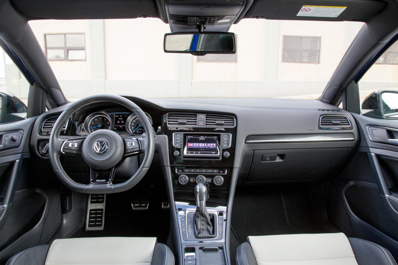 Illustration for article titled The One Change That Makes The 2015 Volkswagen Golf R So Much Better
